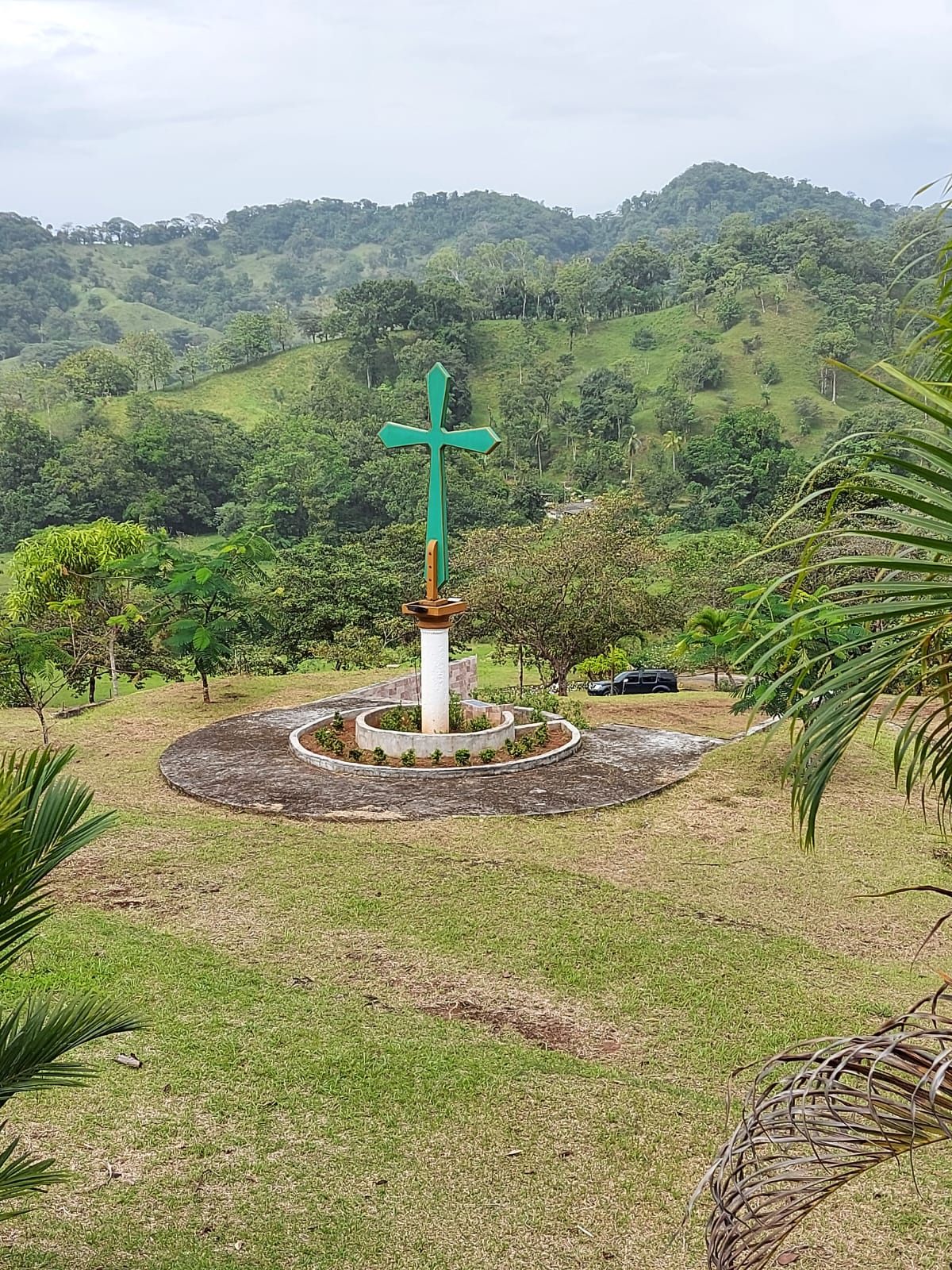 La cruz verde del valle